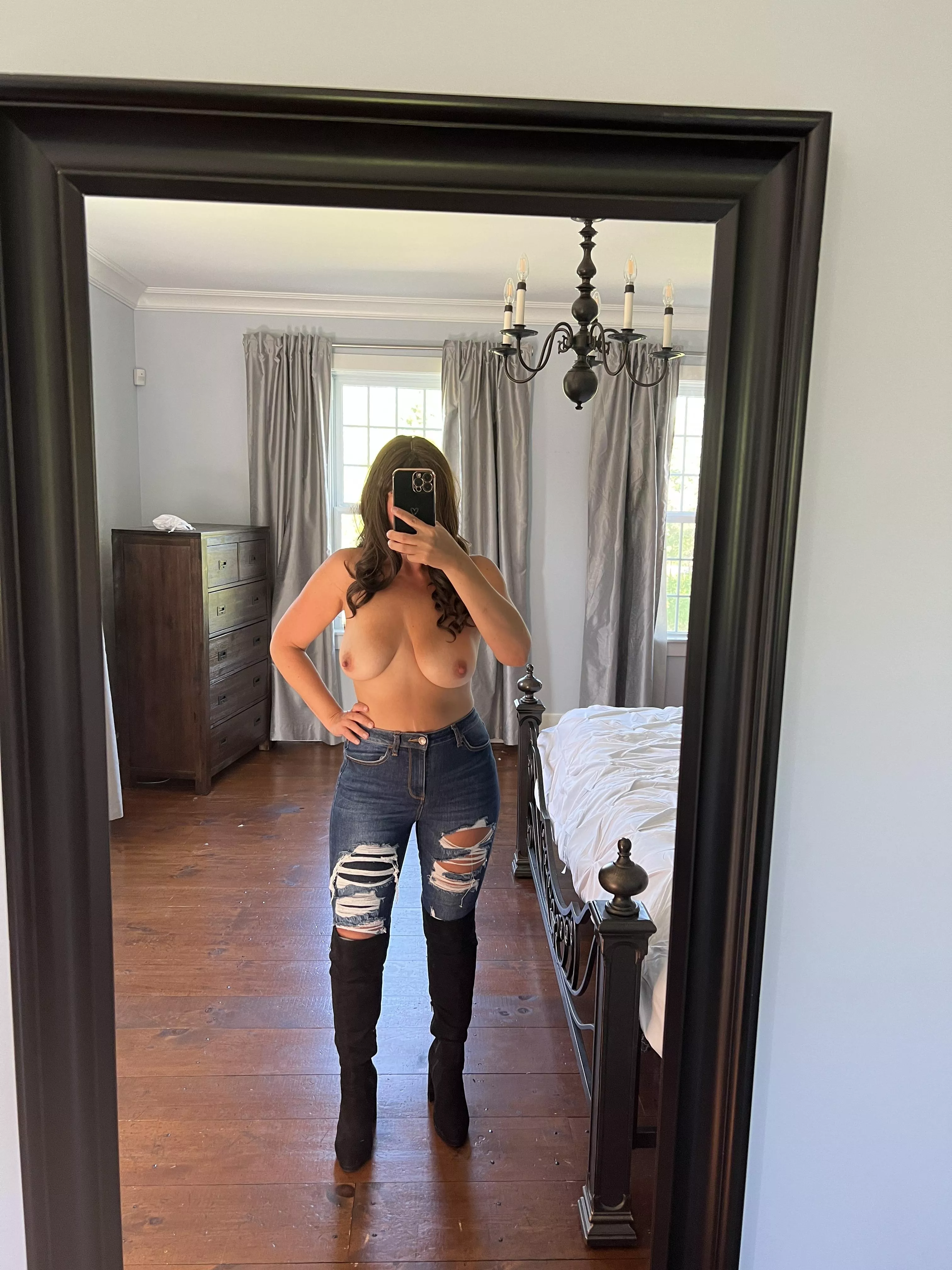 Maybe I should also put a top.... Maybe 🙊