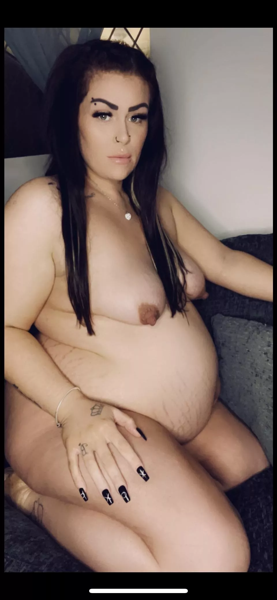 Never thought I’d still be feeling 🥵😈 at almost 32 weeks 🤰🏻