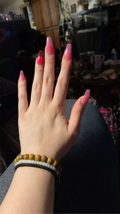 New nails 💅 A little shorter this time 🥰