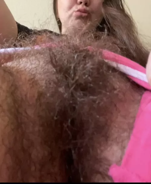 Oops! I forgot to wear my panties🙈