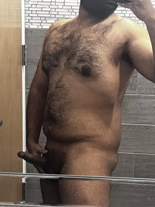 really insecure about my size, makes my dick look small and weird :(