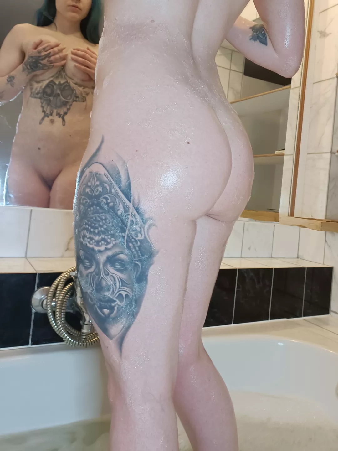 Taking a bath and taking some nudes