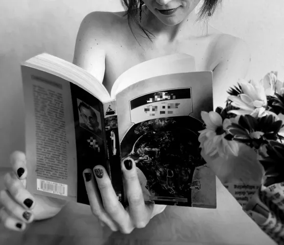 The book to read naked. Guess the title