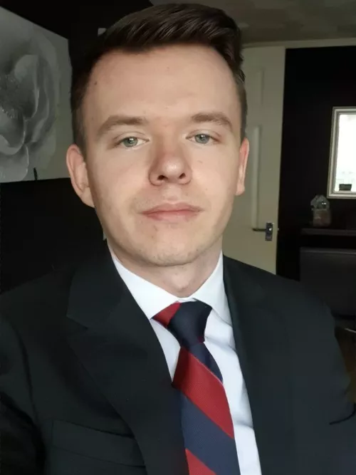 The sun is up before 7am now thankfully Winter is almost over :)