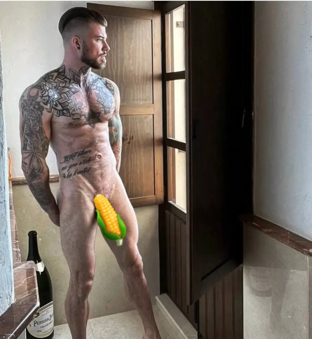 thinking of having a leg piece done 🤩