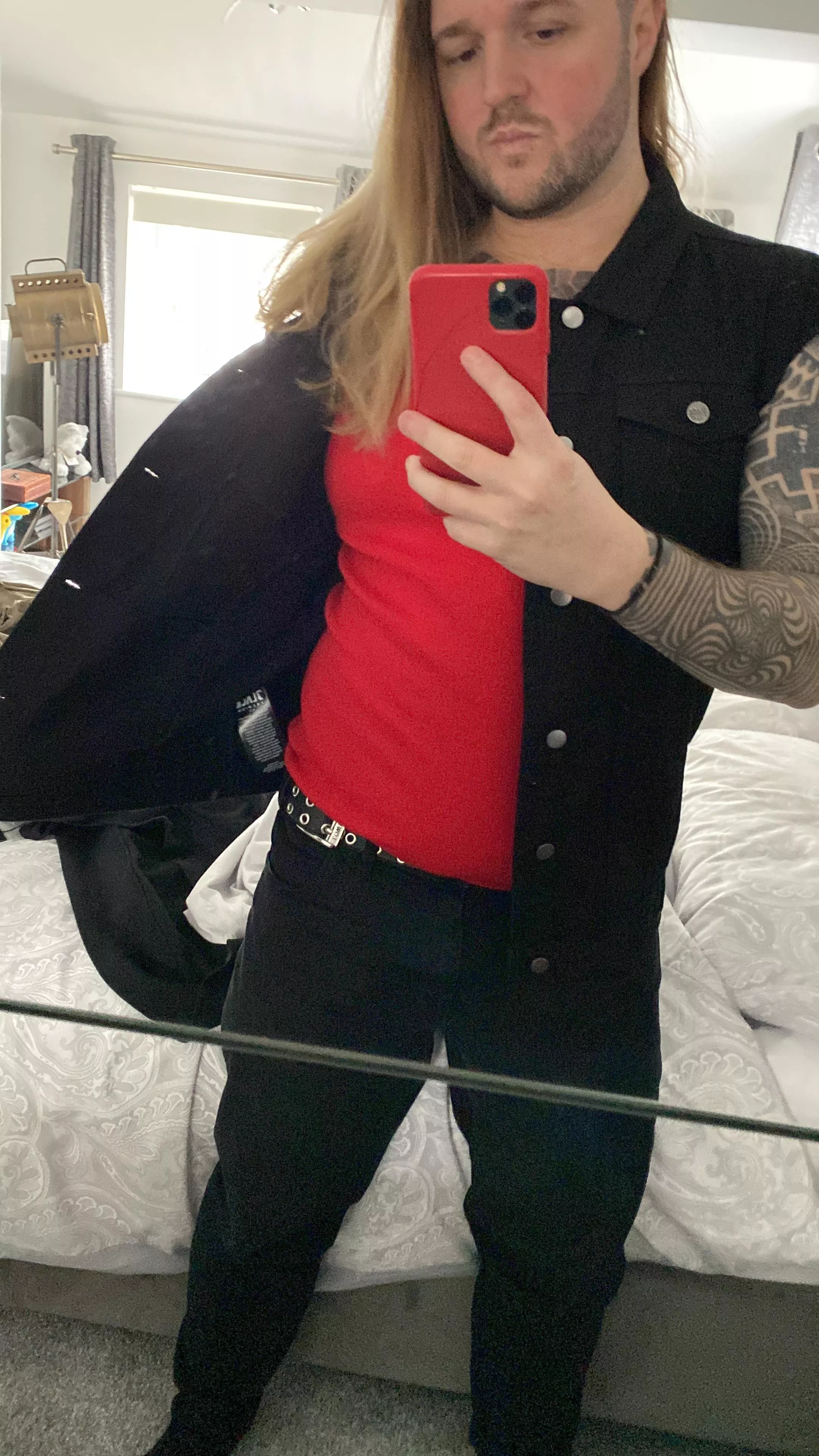 Trying a new look on my last night out - if I were a Pokémon gym leader, what type would I specialise in? And who would be my main battler…💧 🔥 ⚡️ 🌱 👻