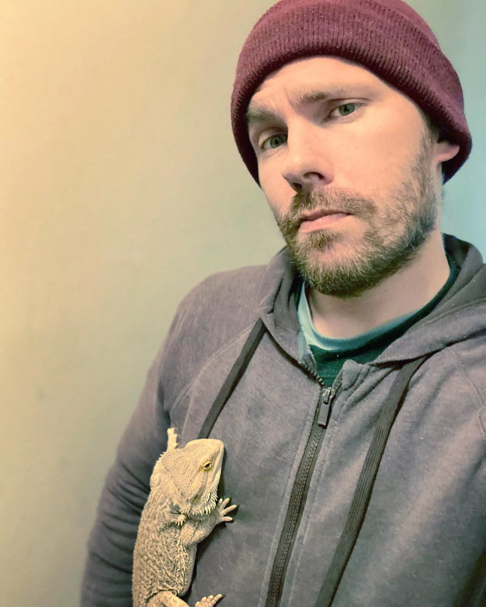 We’re both waiting for the warm weather to come back 🏝️🌞🙌🏻💯