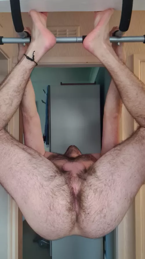 Who wants to come hang out?