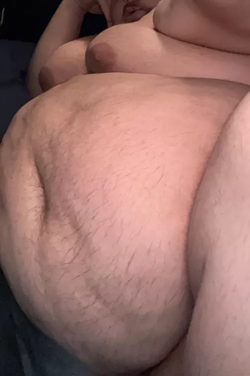 who wants to rub my belly