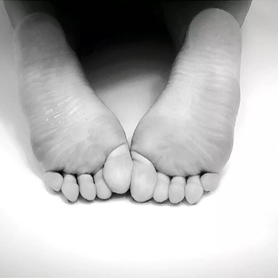 Would you love to cum on these soles?