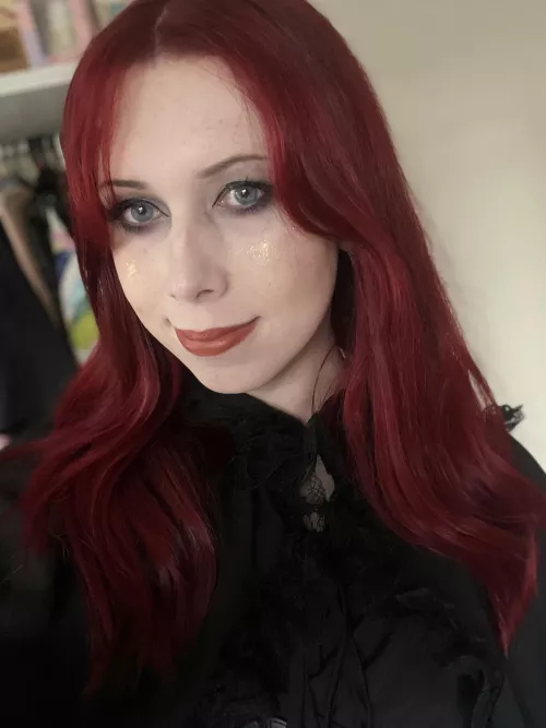 Would you swipe right? 💋