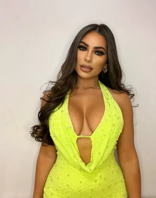 Would you take the dress off me or leave it on? 😈