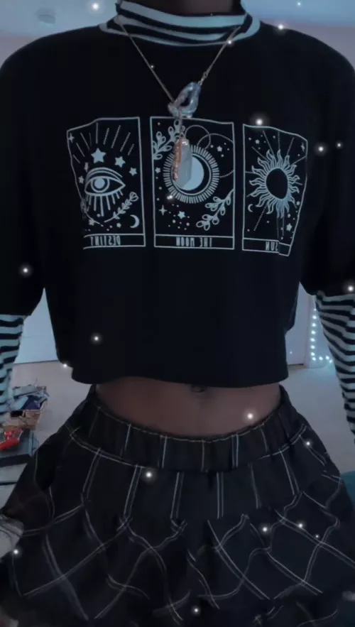 Y’all like my outfit?!🤭