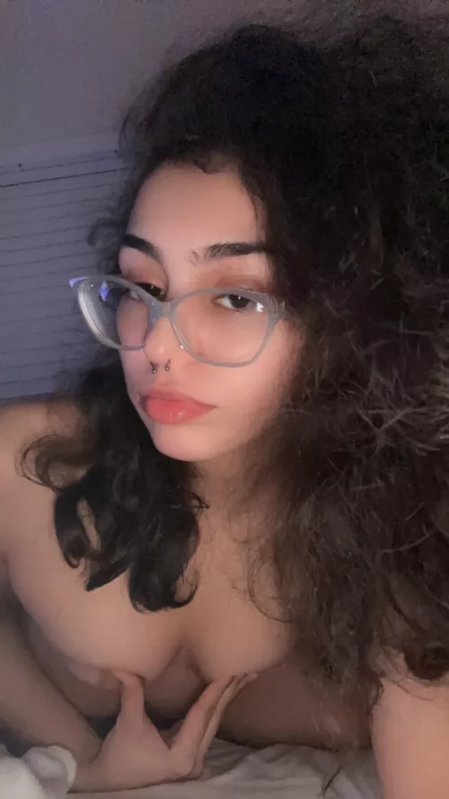 You like young milfs?