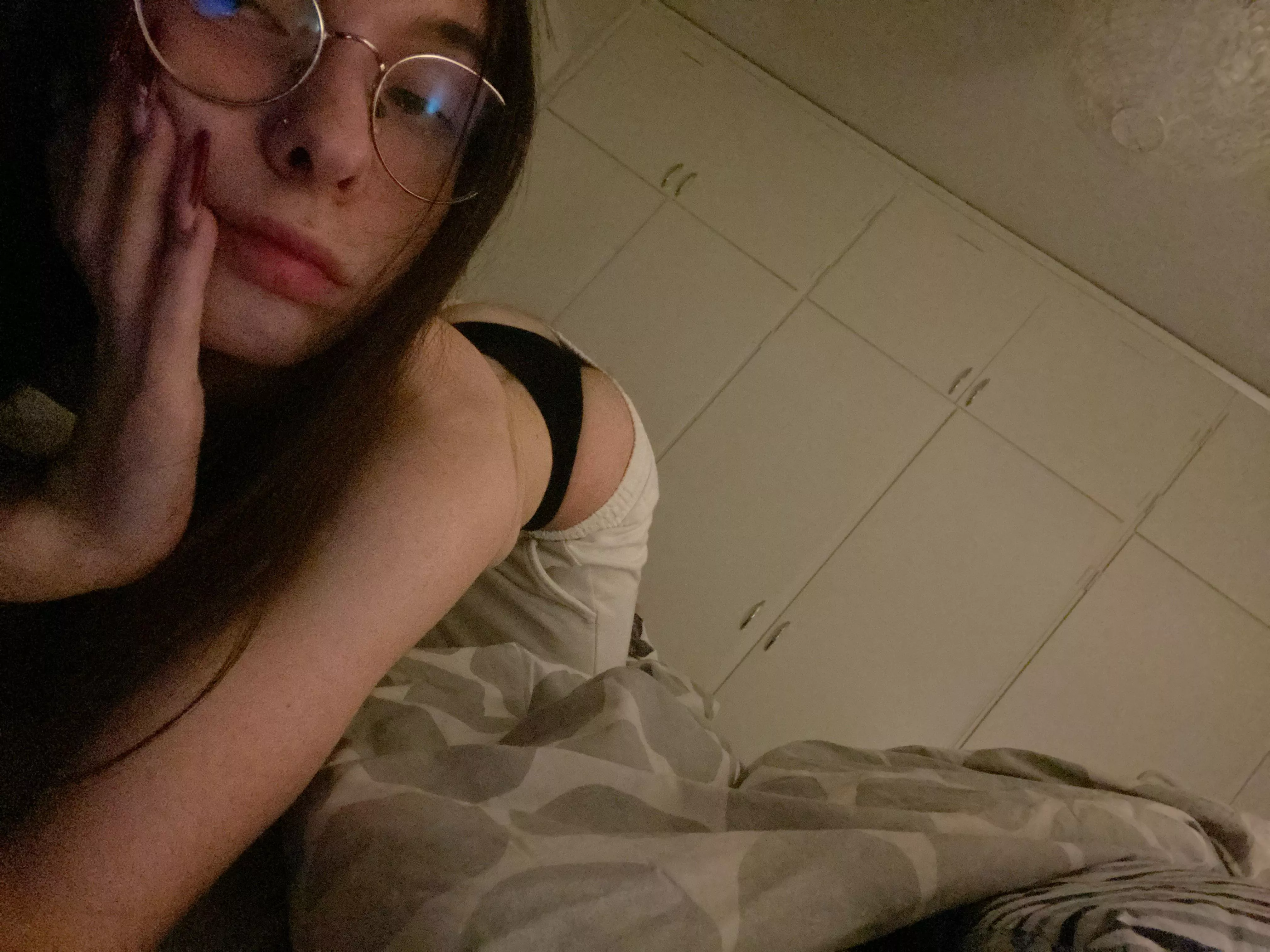 18, come get me sum d on snap- littleme102