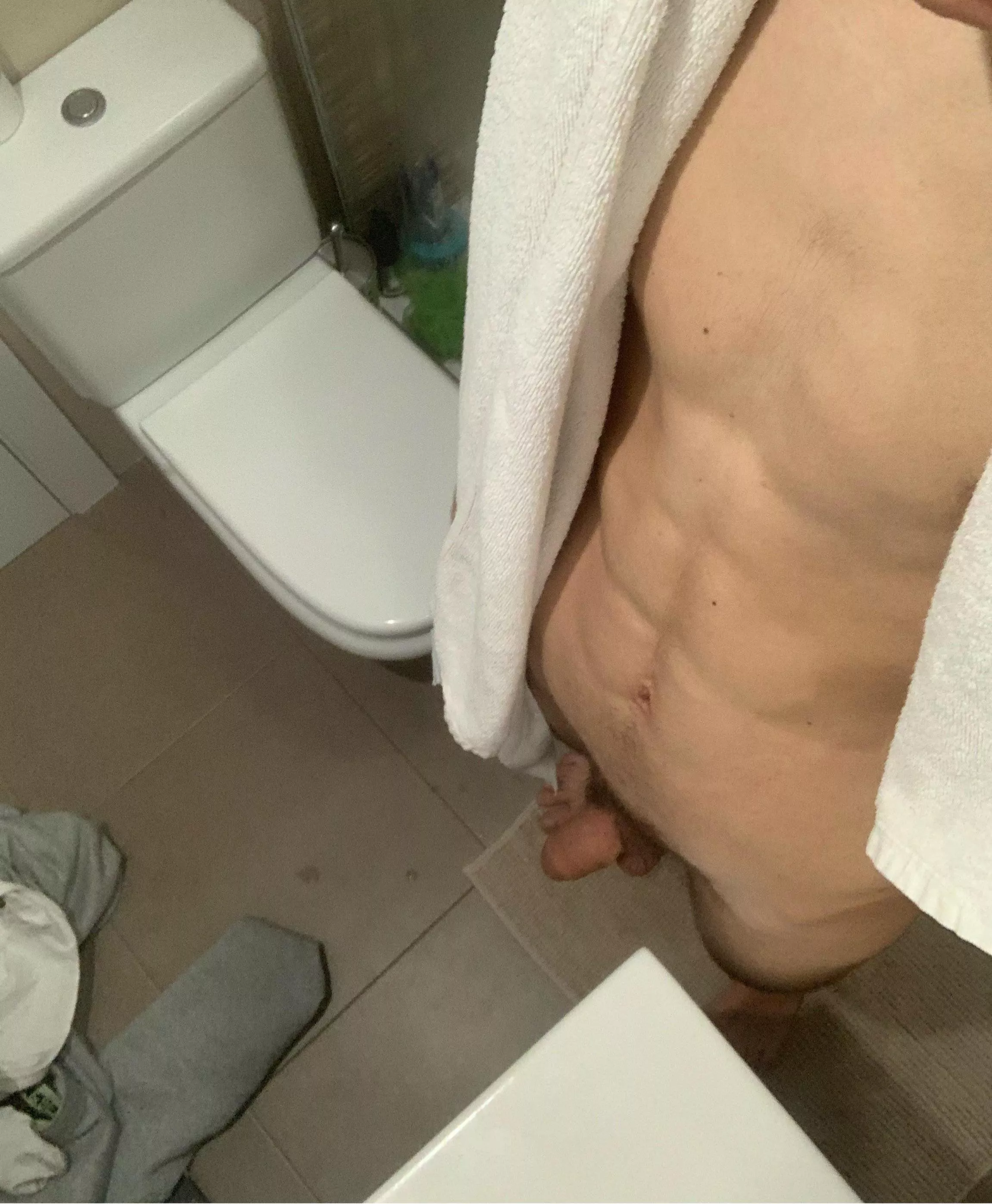 18;) dm me cute and fit twinks arround my age