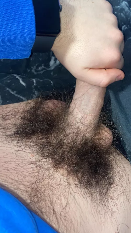 (18) Men have pubes