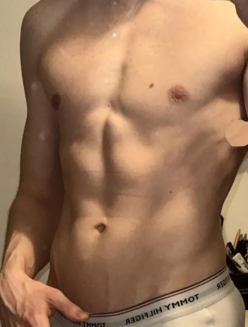 (20) handsome 8inch bubble butt smooth twink into fit. HMU at dominicx2001