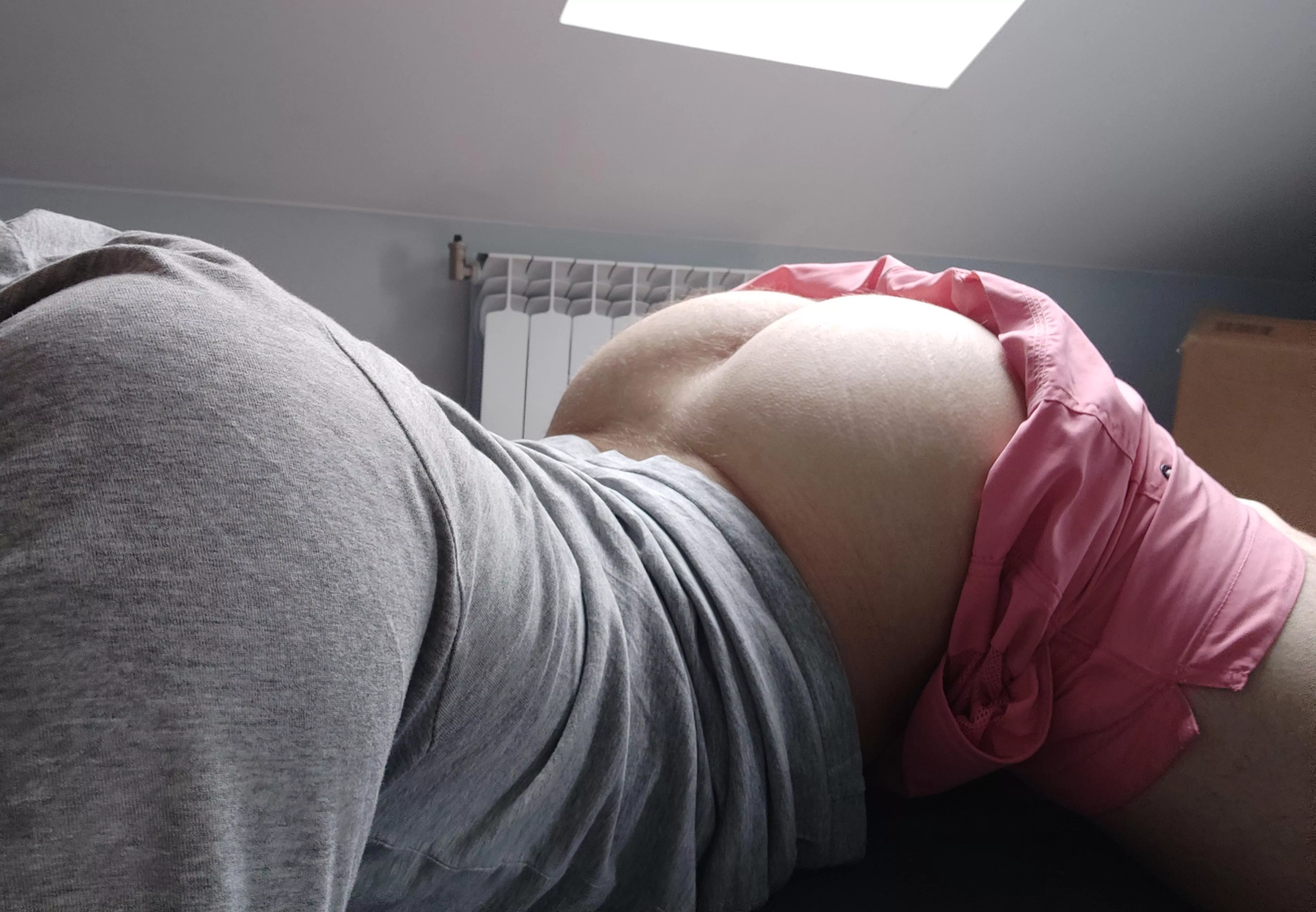 (21) Could use some fucking 🍑