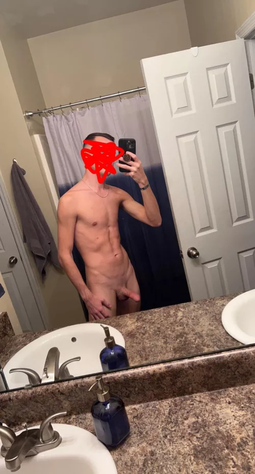 21 m USA hmu with face!! At my buddies house horny asf!! Hmu