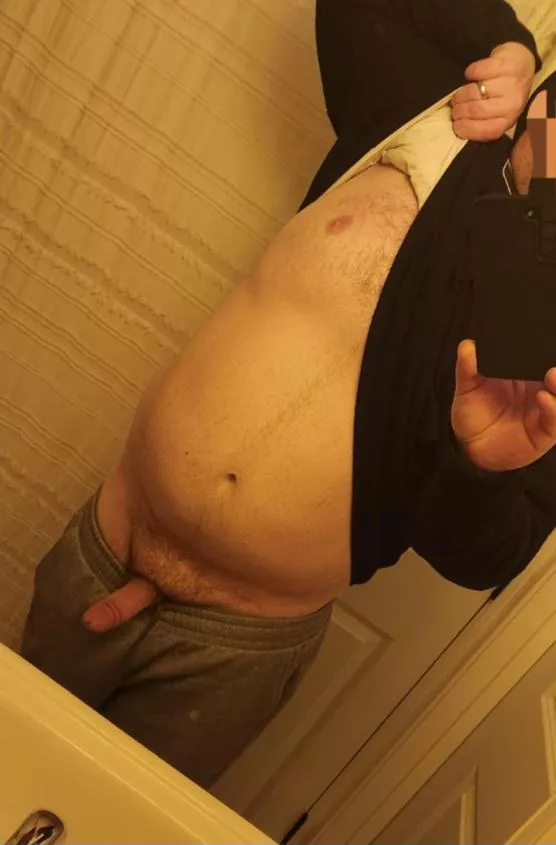 [43] I love seeing big areolas🤷‍♂️🤤