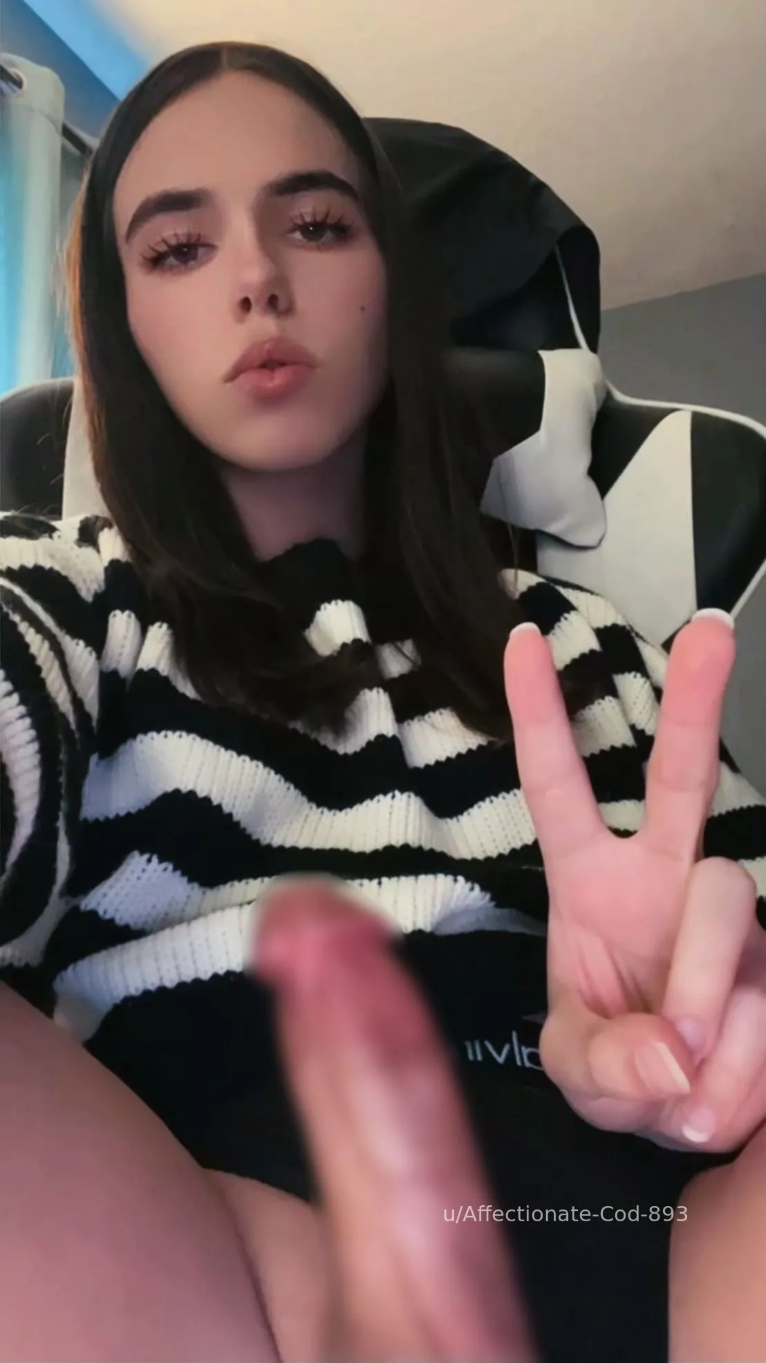 Am I pretty enough to cum in your mouth? 🍆💦