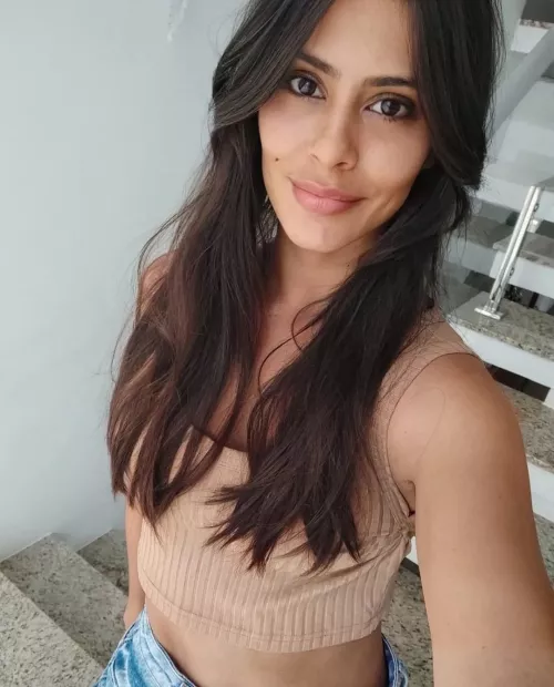 Am I pretty for a young Latina?