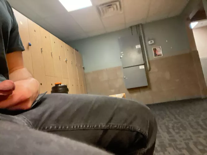 Anyone can walk in ;) someone did right as I took the pic