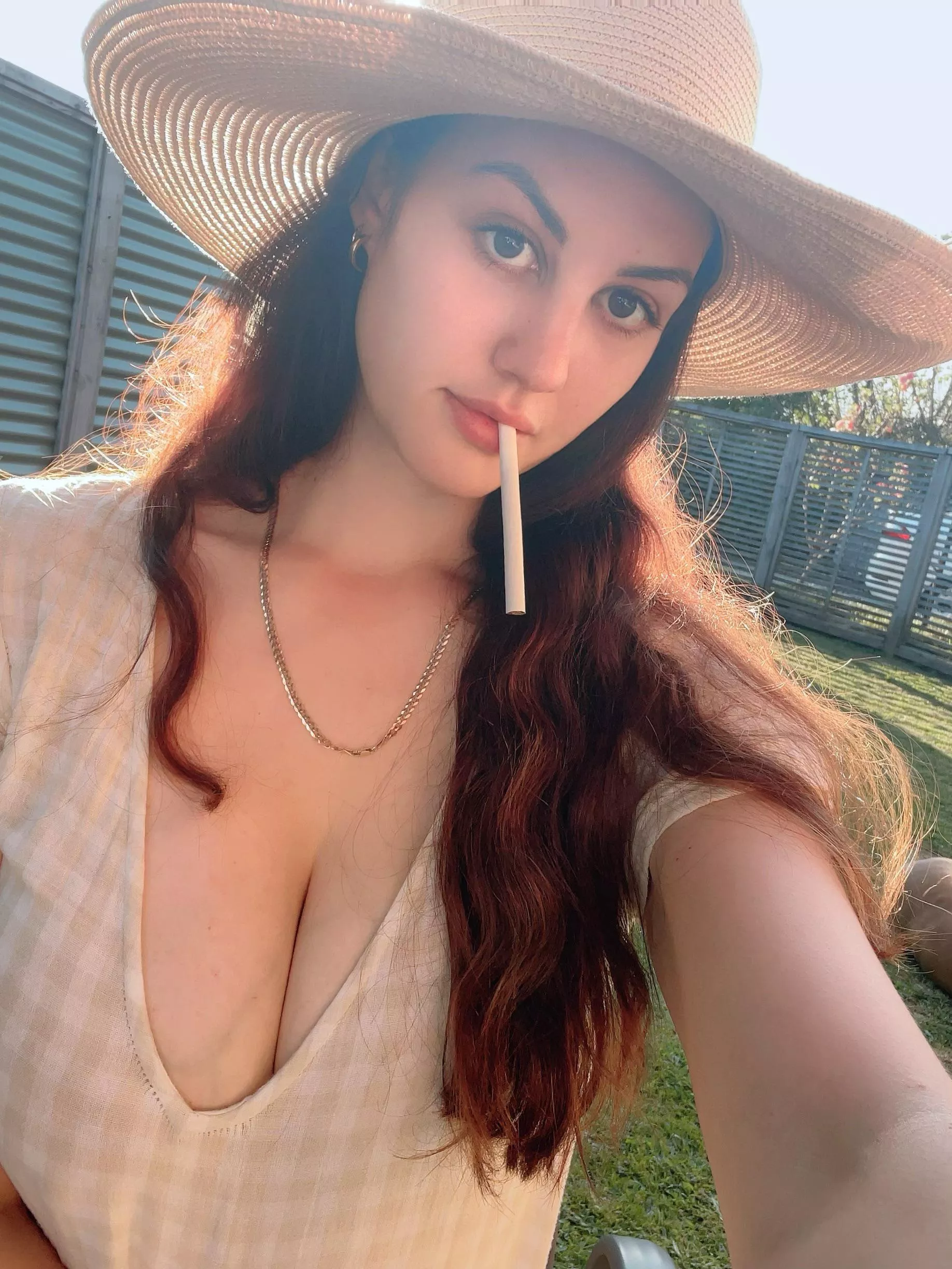 Been a long day now finally ready to have my cig in peace ✌️