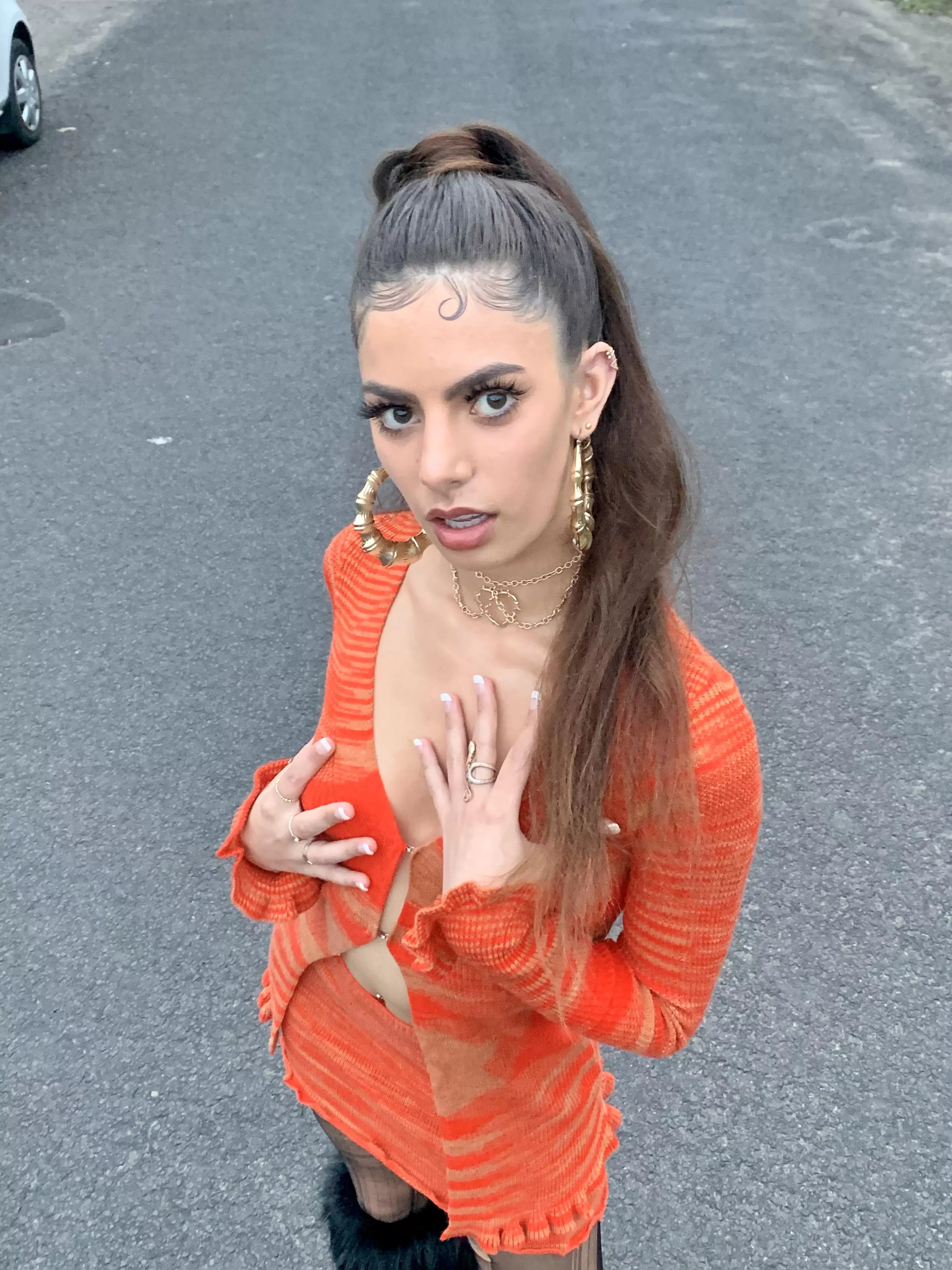 Can we be friends? With benefits of course :)