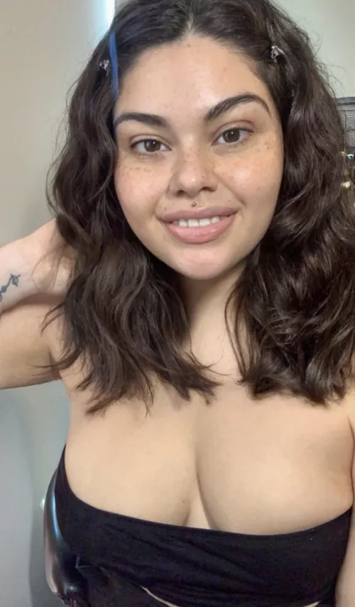 Do men like seeing no makeup selfies?