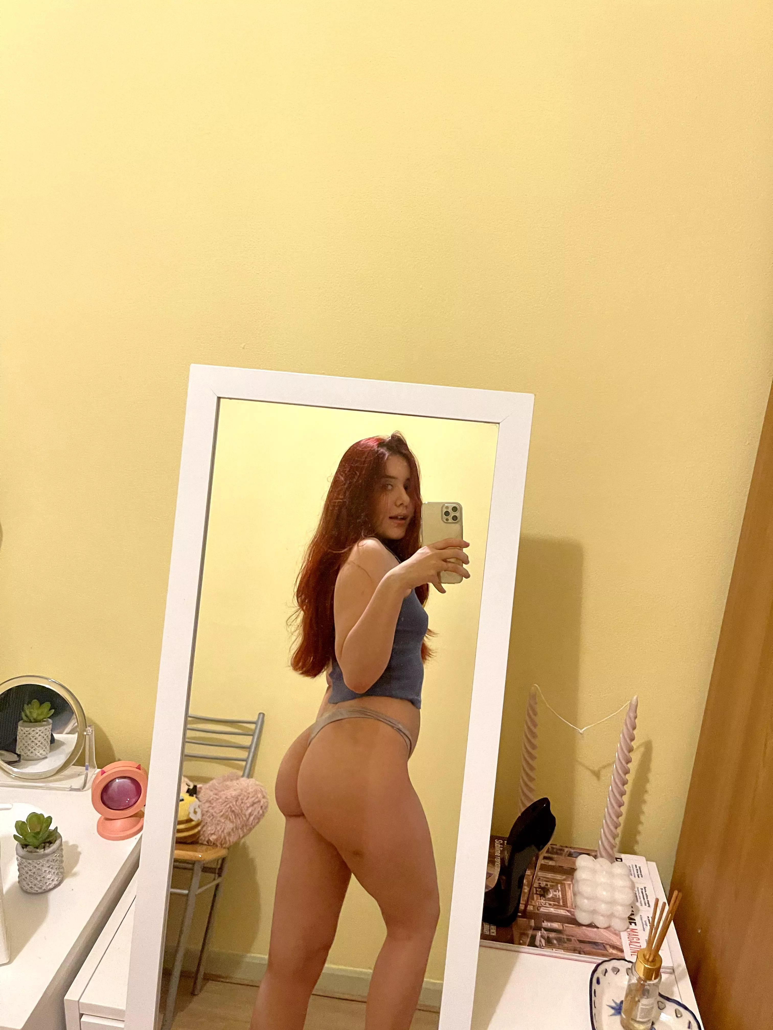 evidence that my ass in a thong is very appetizing 🥵