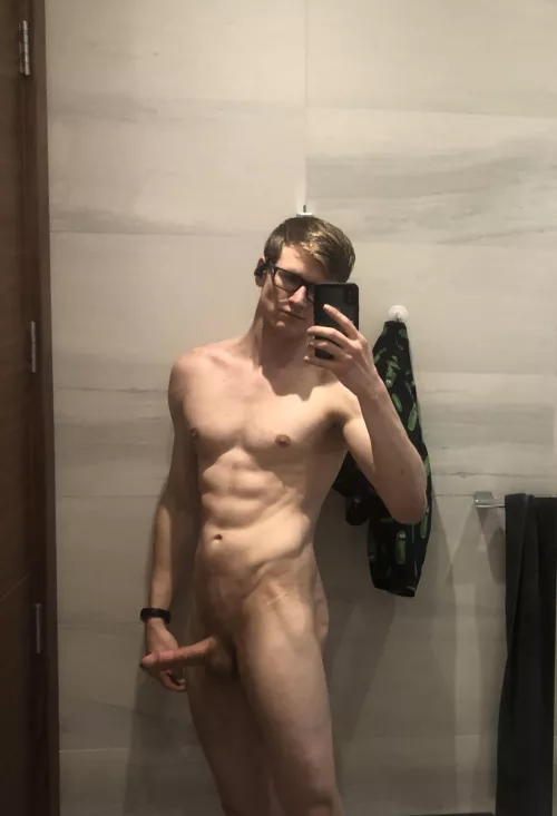 First day of spring break, do y’all think I’m beach body ready?