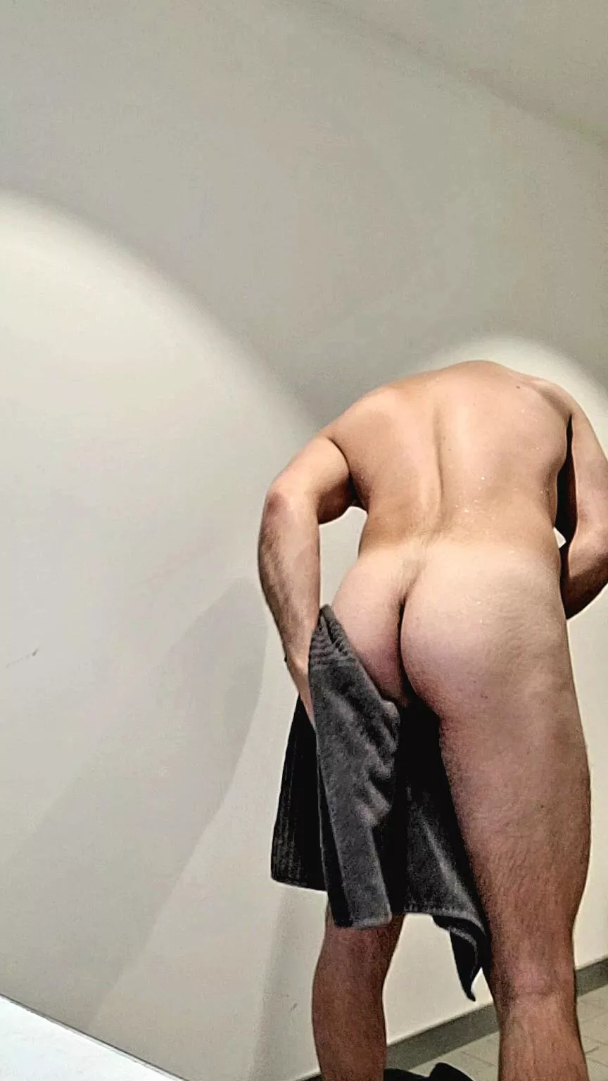 fresh ass after the shower