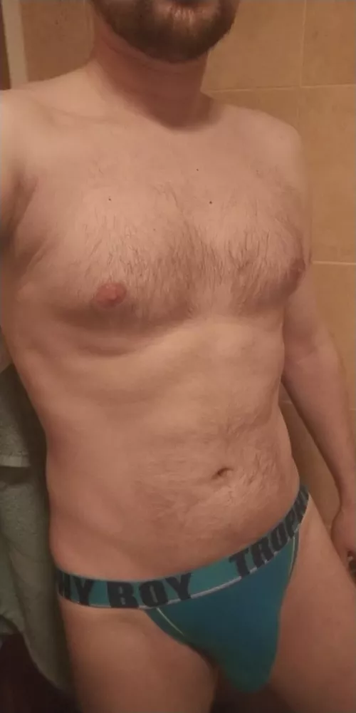 🇬🇧 Fresh out the shower into my trophy boy jock 👍
