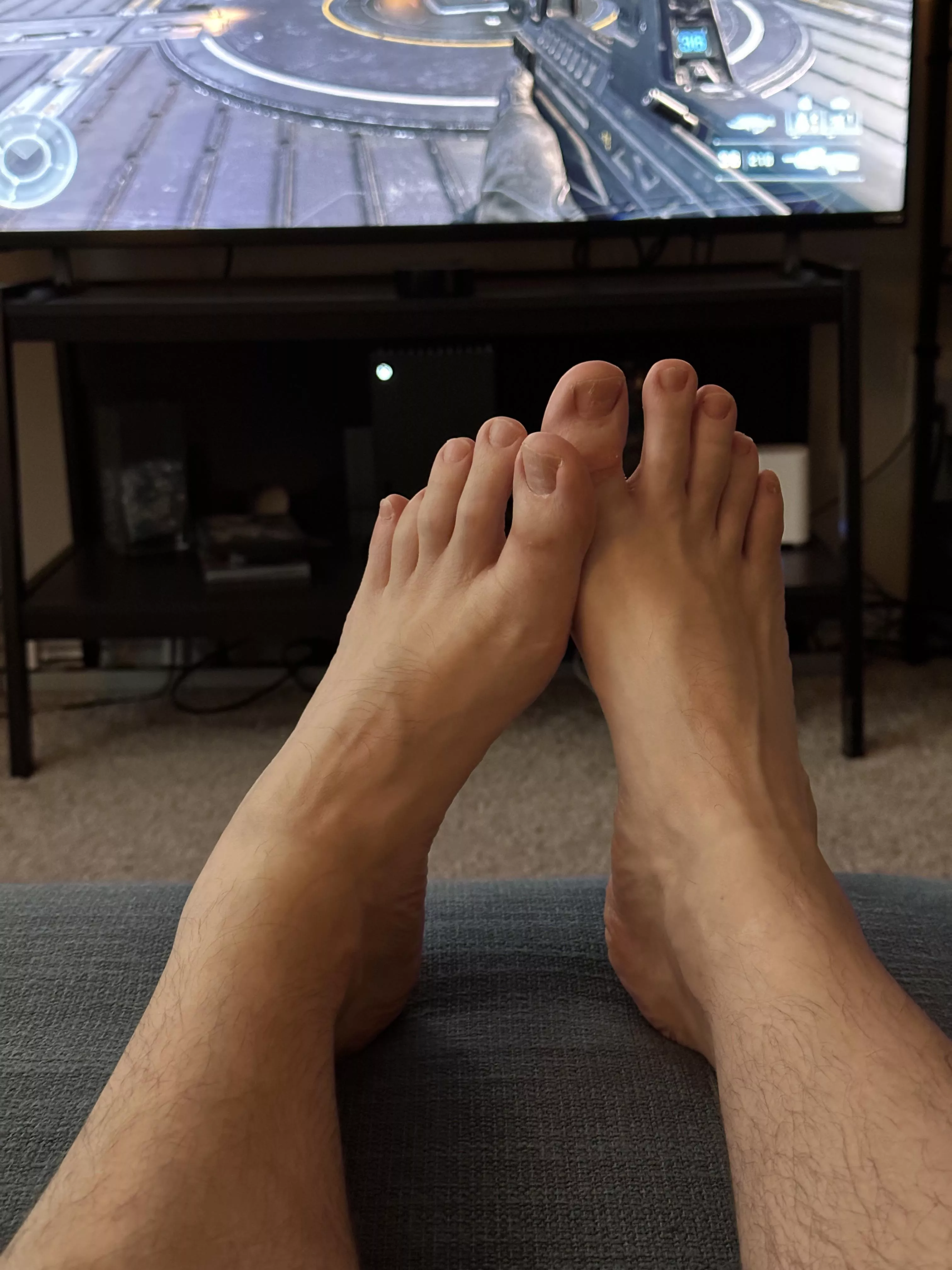 Gaming feet