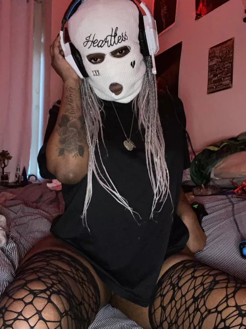 Got a little distracted tonight when I was gaming 😉played with myself instead