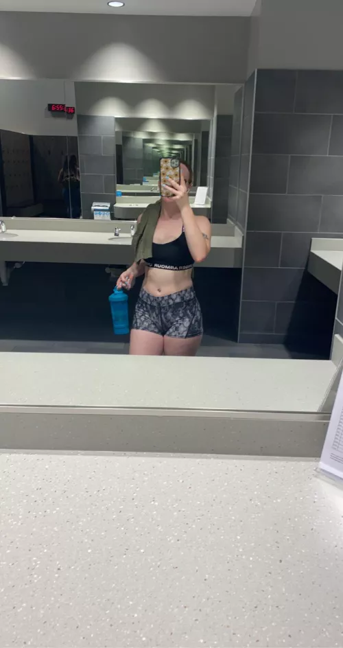 Gym selfie 💪 [f]