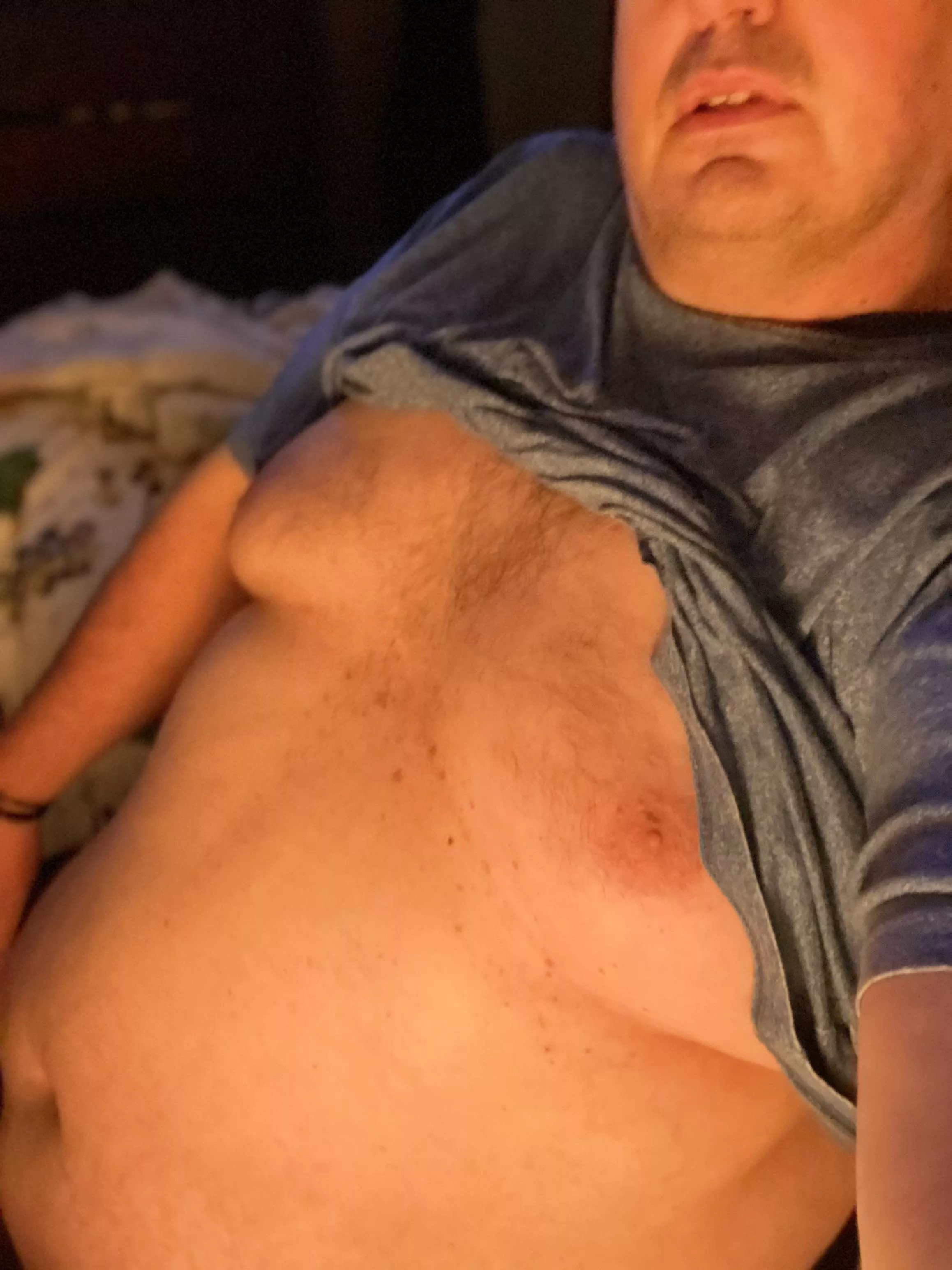 Hello. I would love to connect with other chubs (and chasers). Don’t be shy. Come say hello.