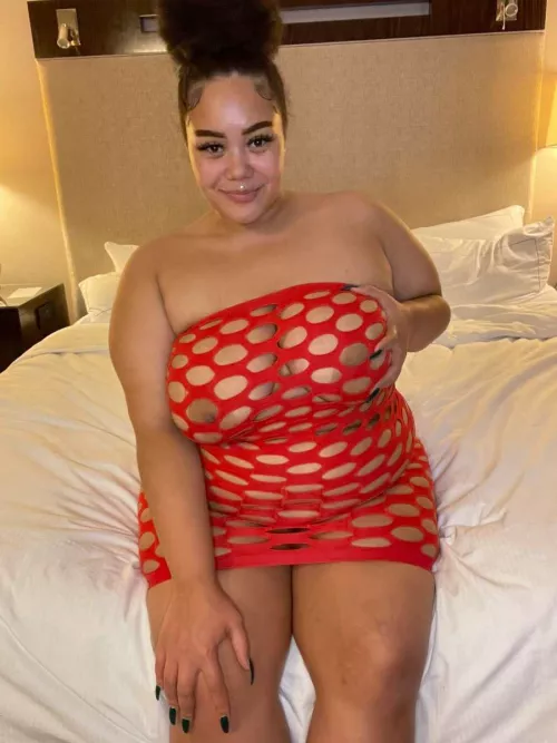 Hey daddy who wanna suck me off