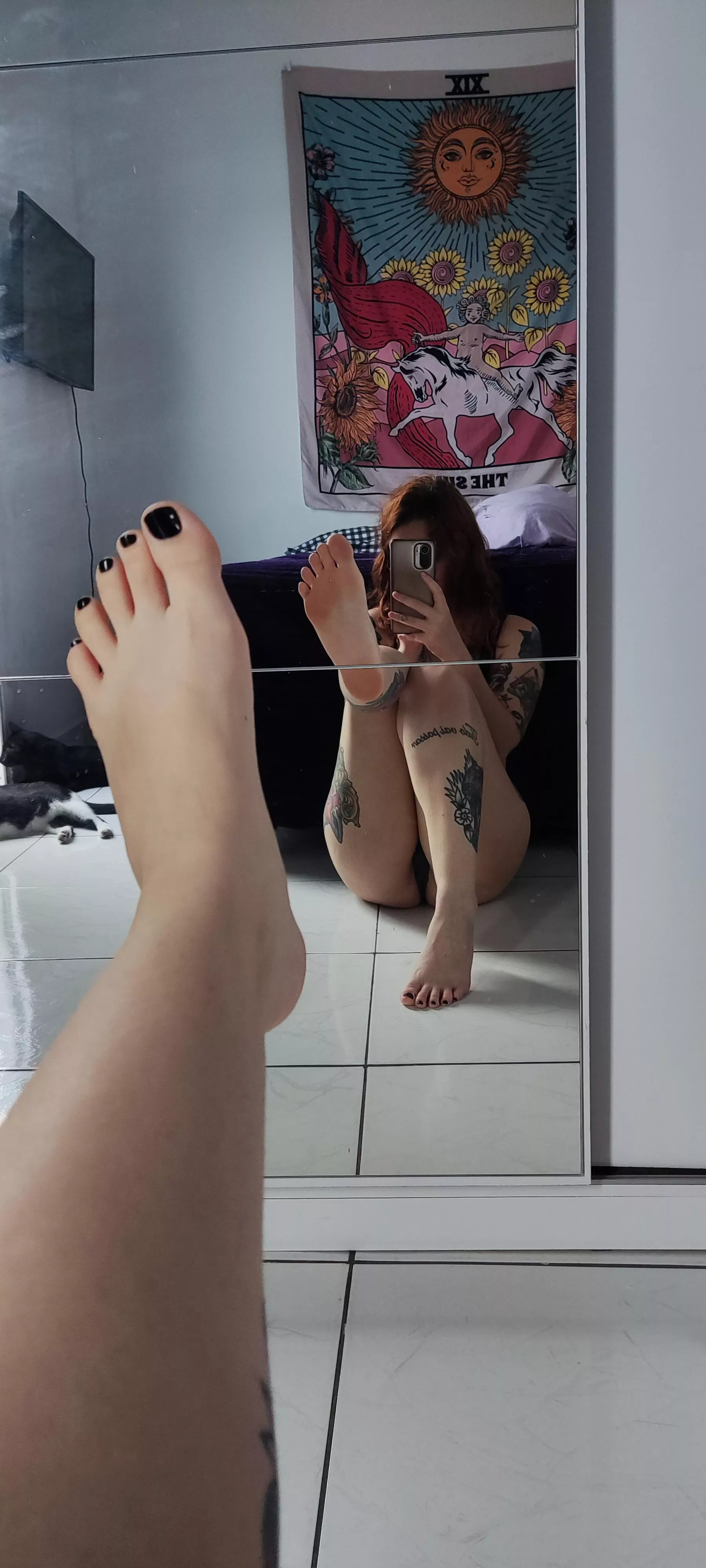 hey, do you like my little feet?