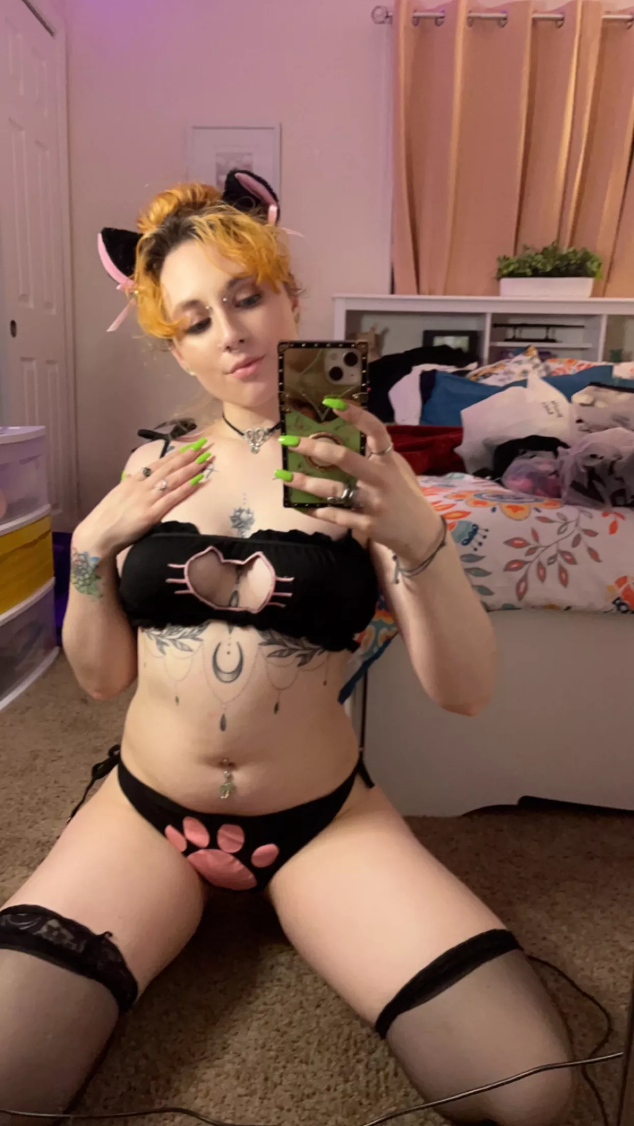 Hey there, anyone looking for a goth girl like me?