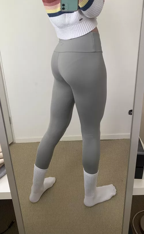 How do we feel about the leggings? Would love some recommendations for cute outfits