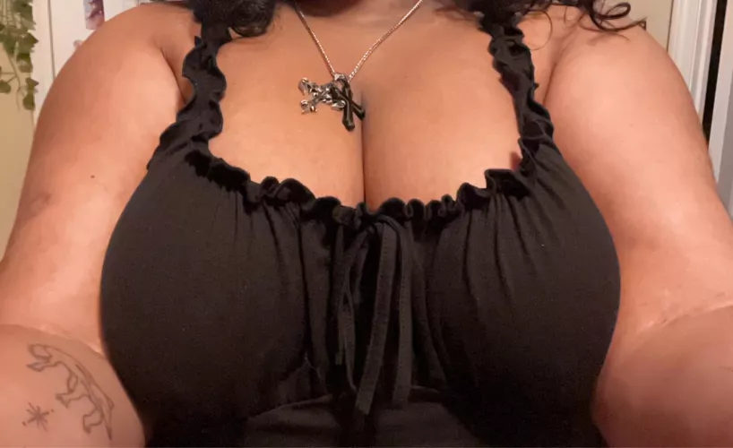 i know how badly my perfect tits tempt you to relapse. come on, goon and pump for me.