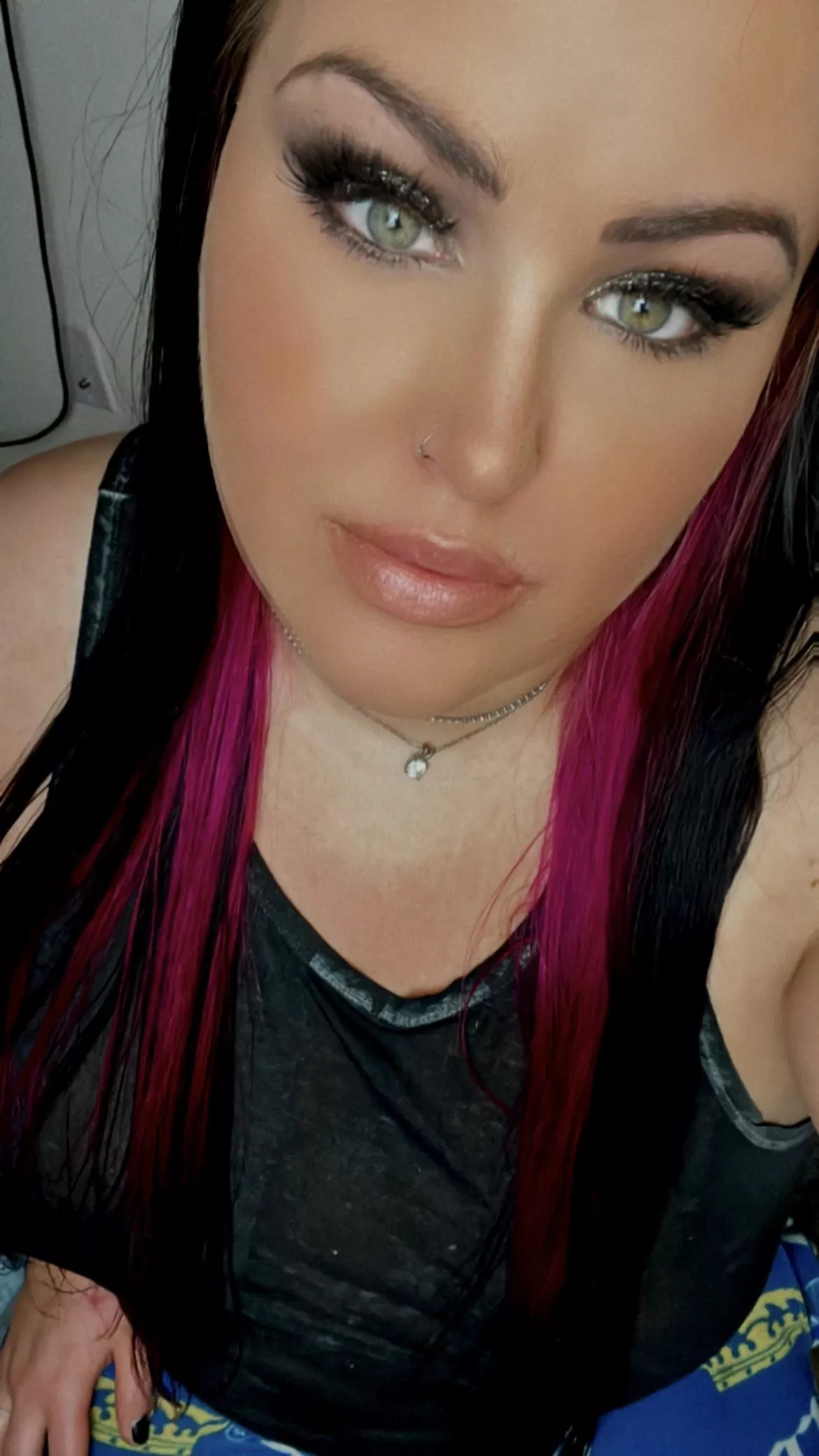 I liked my makeup today 🖤💨