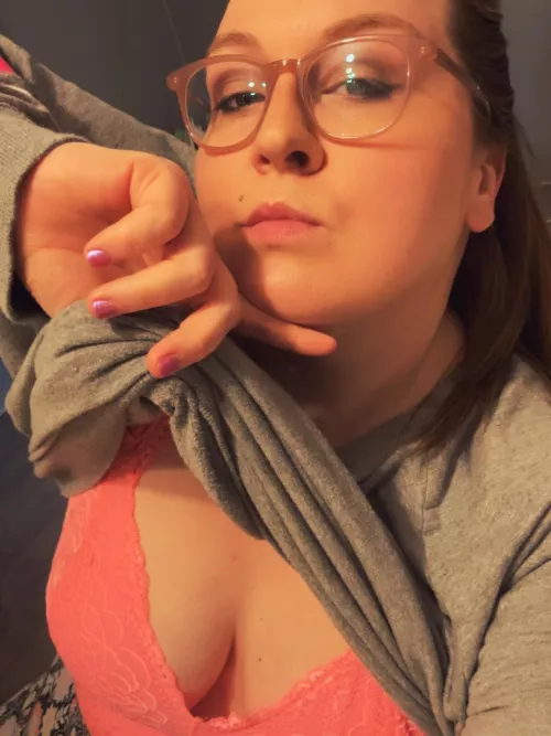 I think neon pink is my color! 😌