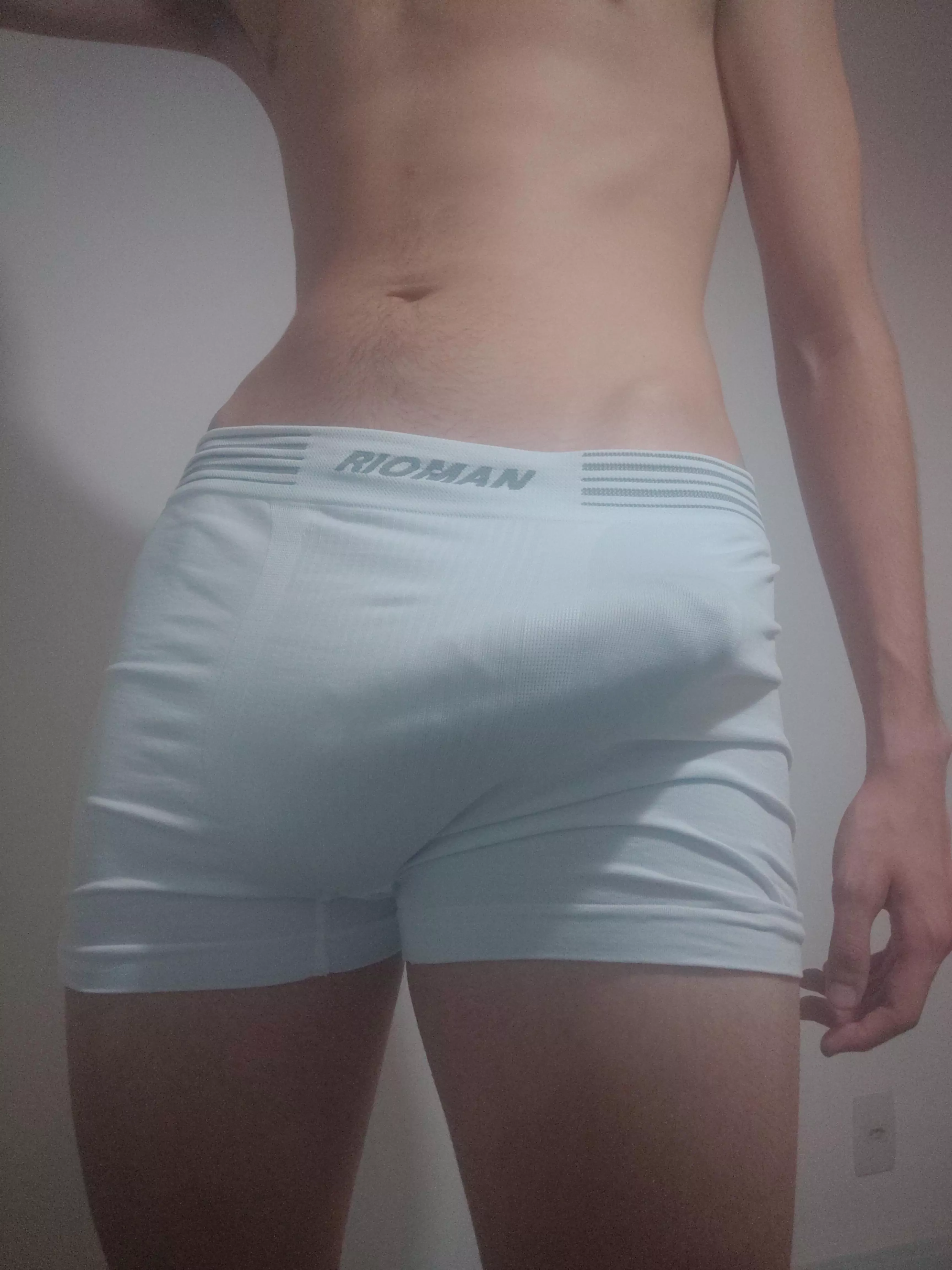 i walk like that at home, do you want to be my roommate?