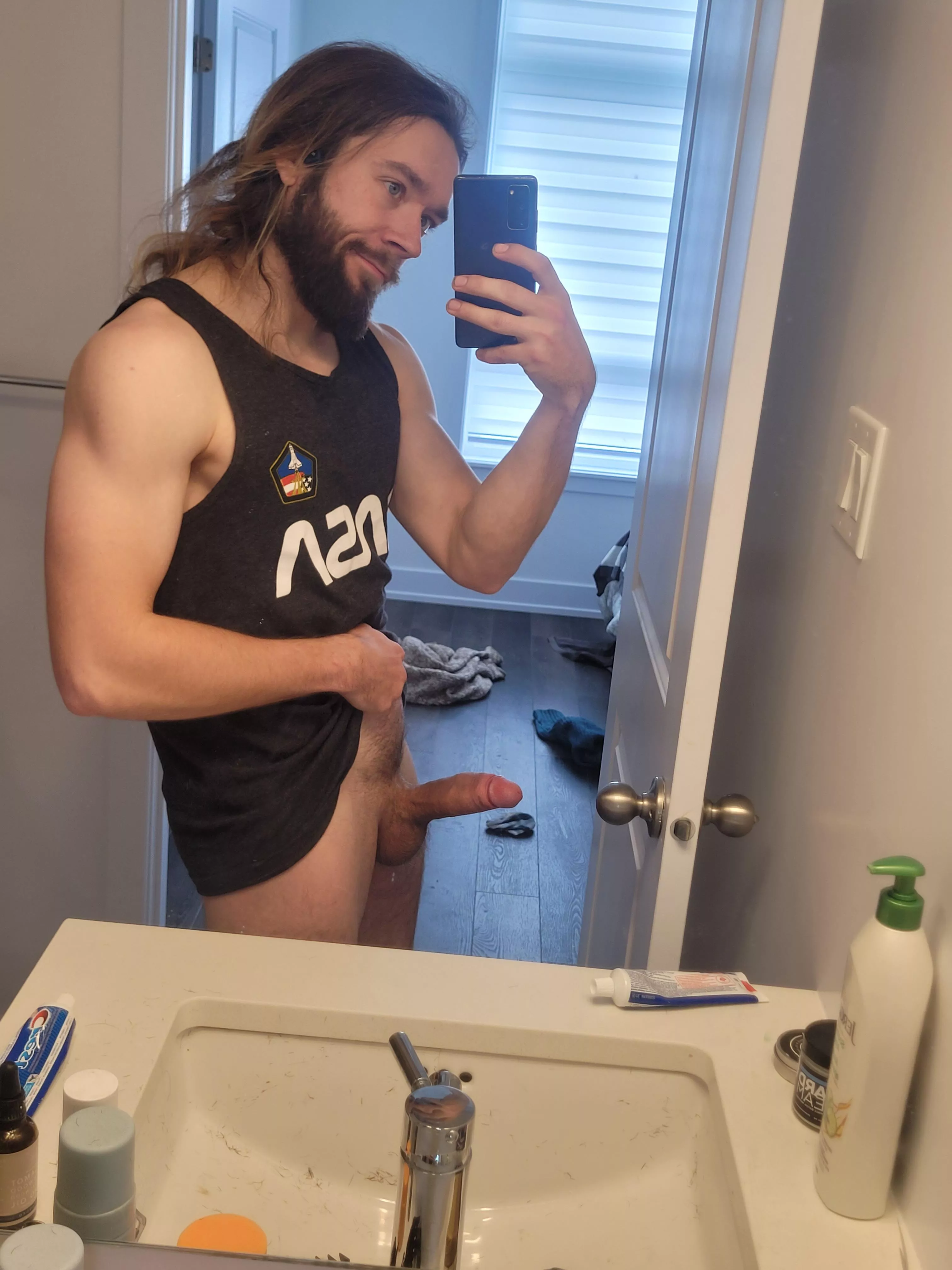 Ignore the messy room 🫣