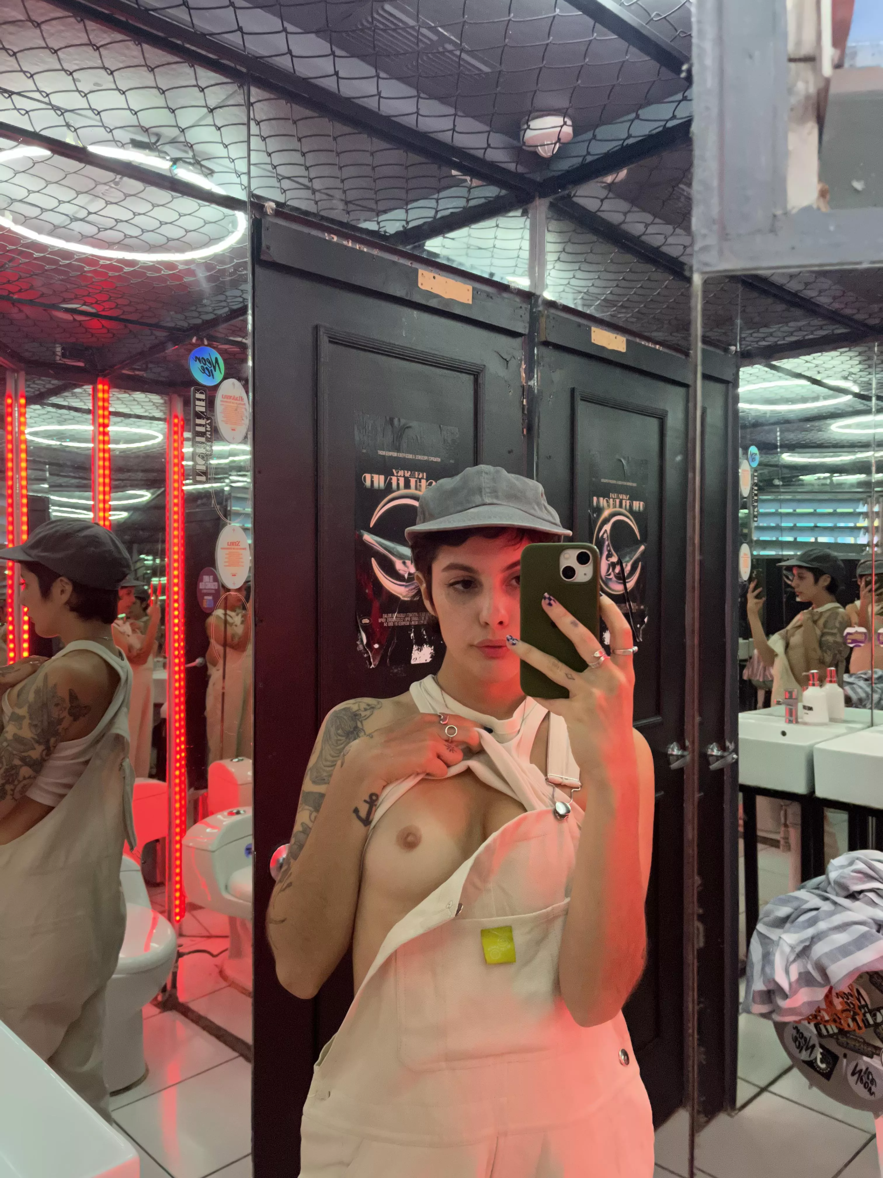 i’ll meet you at the bar’s bathroom