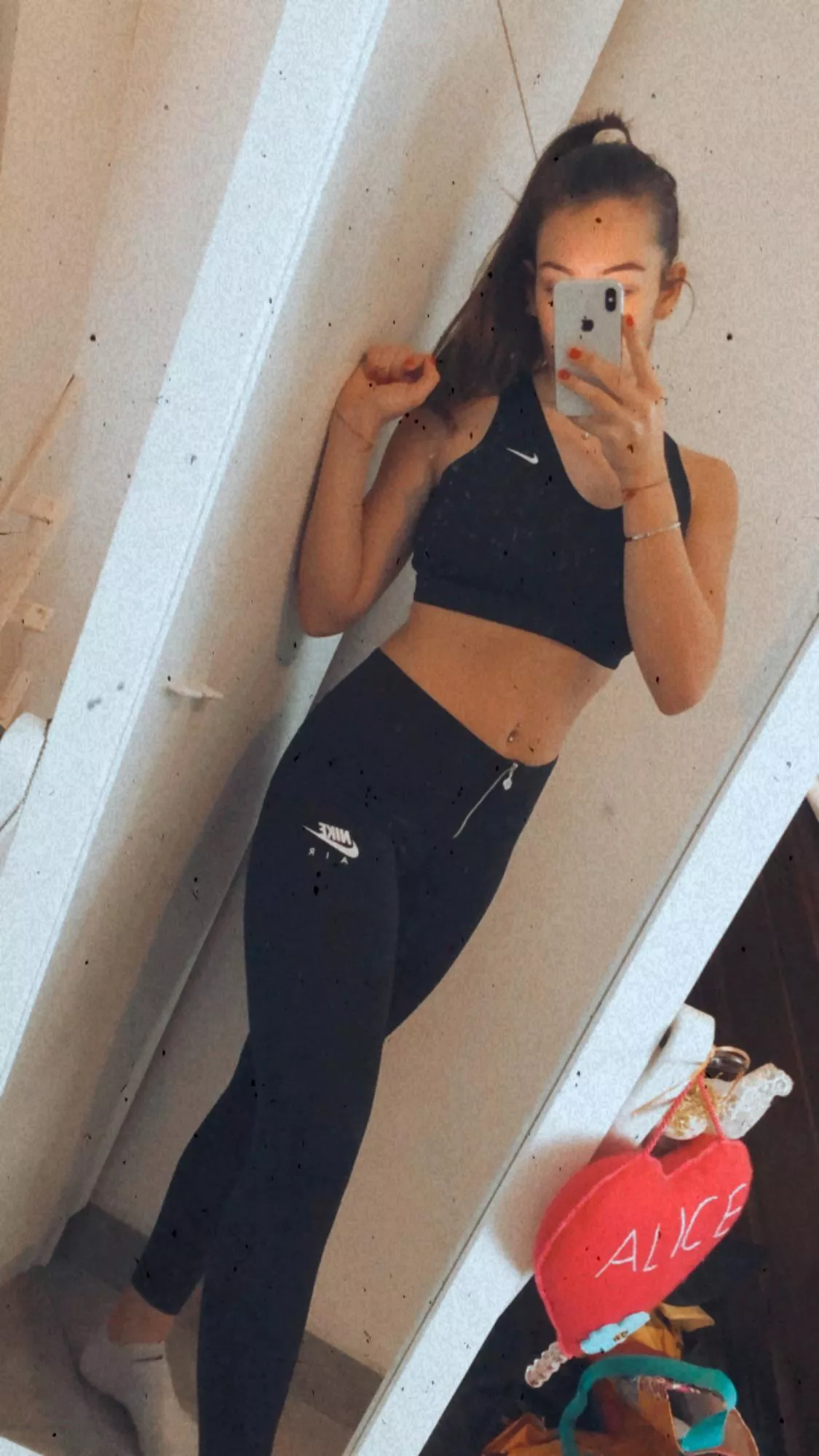 It’s Monday 😜💙 How you doing?